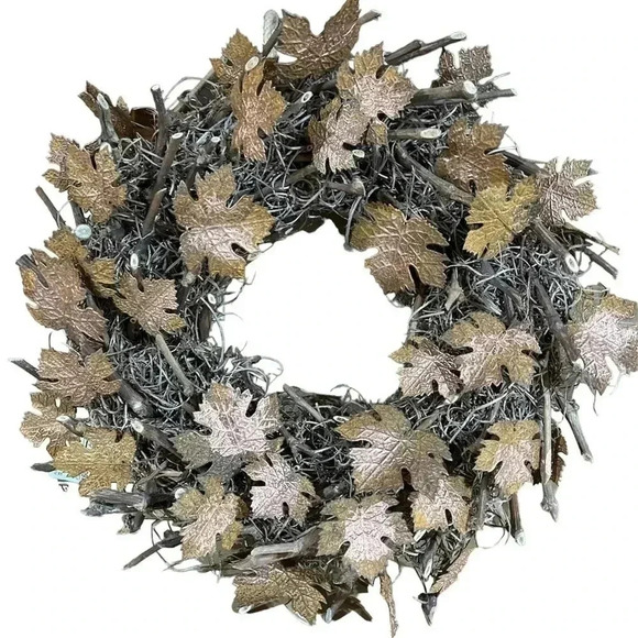 Rustic metal, gold leaf wreath - Picture 1 of 6